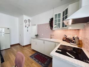 Appartements E Gambetta T3 au pied de l avenue de champagne : photos des chambres