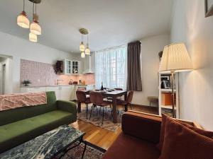 Appartements E Gambetta T3 au pied de l avenue de champagne : photos des chambres