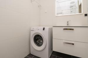 Apartments with a swimming pool Lukoran, Ugljan - 23933