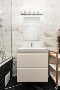 High-End 1BR in Pipera w Parking