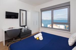 Family friendly house with a swimming pool Posedarje, Novigrad - 24091