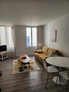 SUPERBE STUDiO LE PANIER NO EXTRA FEES historic district