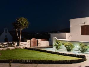 Maria Seaview Villa near Naousa