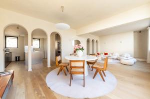 Lease Mobility l Champs-Elysée & Eiffel View l Triplex 2BR & Rooftop