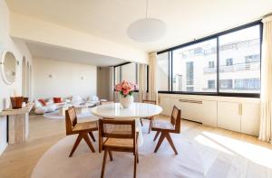 Lease Mobility l Champs-Elysée & Eiffel View l Triplex 2BR & Rooftop