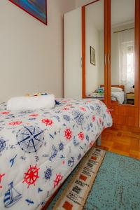 Apartments by the sea Kozino, Zadar - 24031