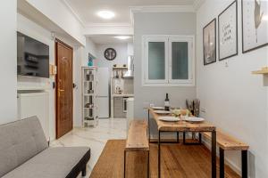 Athens Central Stay, 3BD Apartment, 3min Metro