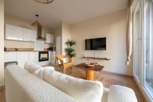 Disney Bali Train Station - M2