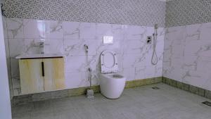 8 Guests - 4 Bedrooms - Dar Es Salaam City