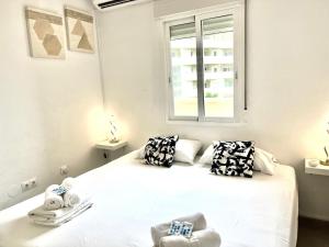 Benalbeach Apartment with Sea & Garden View