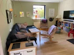 Family house with 3 bedrooms, garden & free parking - Hellerup
