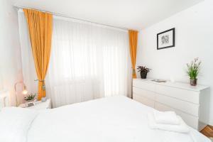 Cozy Artists Home apartment - by Open House apartments