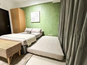 Snug Flat Across MNL Airport -T3