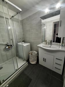 Appartements Marclo Appartement Greoux-les-Bains : photos des chambres