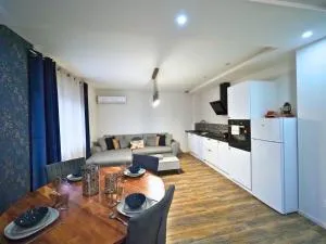 La Marine by Leslodgespa - Allschwil