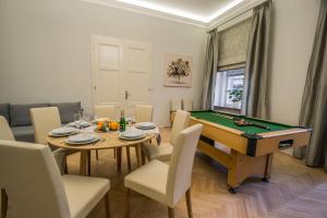 Royal Apartment with Sauna and Billiards
