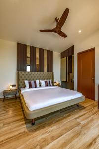 SaffronStays Hillside Harrier - Swiss-style cottages in Lonavala with balconies & bathtub