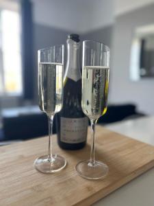 Exmouth 2 Bedroomed Seaview Apartment stones throw from the beach or town!