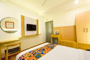 FabHotel White Ridge-SIa Life Hospital, Kondapur