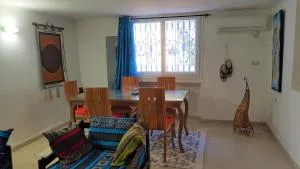 Villa Azaiiza, Erdgeschoss - El Ahmar