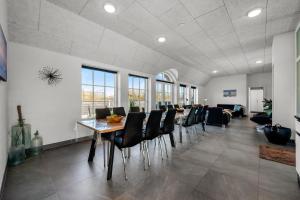 Large 16-Person Holiday Home With Pool, Hot Tub And Sauna