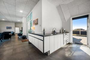 Large 16-Person Holiday Home With Pool, Hot Tub And Sauna