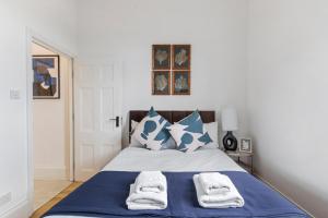 Acton Central Apartment