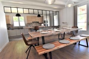 Superbe villa entièrement rénovée avec piscine à proximité de la plage