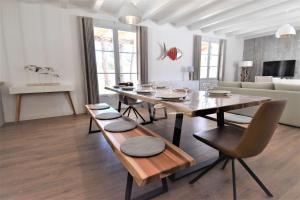 Superbe villa entièrement rénovée avec piscine à proximité de la plage