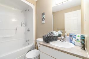 Cozy and Comfortable 2 bedroom house
