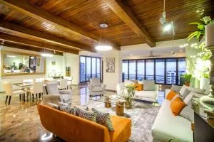 Open space concept that allows for multiple places to hang out - Quezaltepeque