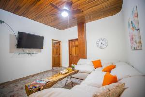 Open space concept that allows for multiple places to hang out