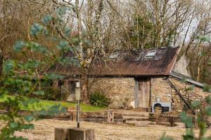 Charming Barn Conversion - Idyllic Rural Retreat- Pet Friendly