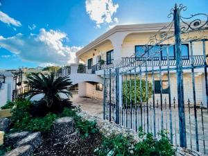 Seaview Octagon Villa with Private Pool