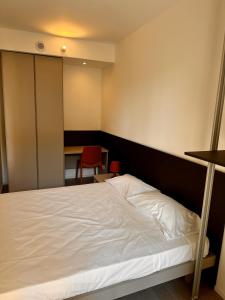 Navigli relax with private balcony and parking