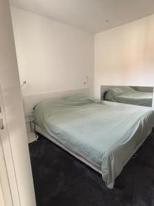 Maisons de vacances Maison Antibes avec jardin privatif, 4 chambres, calme dans residence avec piscine : photos des chambres