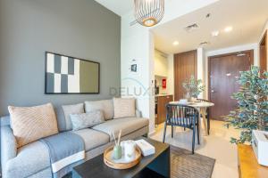 Dubai Canal and City Views 1BR with Balcony Near Park, Reva Residences, Business Bay by Deluxe Holiday Homes