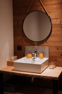 B&B / Chambres d'hotes Les 9 Neves, Restaurant & Chambres d-hotes : photos des chambres