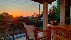 ZISSI'S HOUSE - Tholón