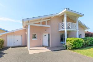 Maisons de vacances Villa Les Fougeres - Welkeys : Maison de Vacances