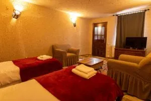 Göksel's Cave House Ortahisr - 奥塔希萨尔