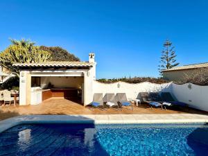 3 bedroom Villa with private pool in Javea
