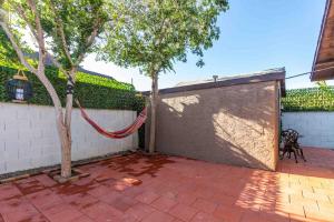 Your Downtown Cozy Studio With Backyard Unit C