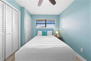 Seaside Beach & Racquet 1315 by Vacation Homes Collection