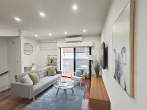 Luxury Beachside Townhouse - Walk to Beach - Private Rooftop Terrace - Sandridge