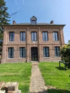 Maison en briques au 10 - 贝尔米斯尼尔