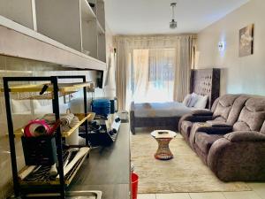 Luxury BIG Studio with Pool Restaurant Mini Mart and Top Security in Kiambu Nairobi