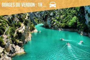Appartements Le nid des Bains - Climatise - Piscine partagee : Appartement 1 Chambre avec Balcon et Vue sur les Montagnes 