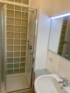 Central apartment in villa, garden and Netflix