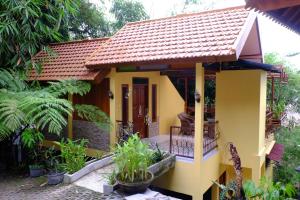 Villa Alicia - Pavillion Lily